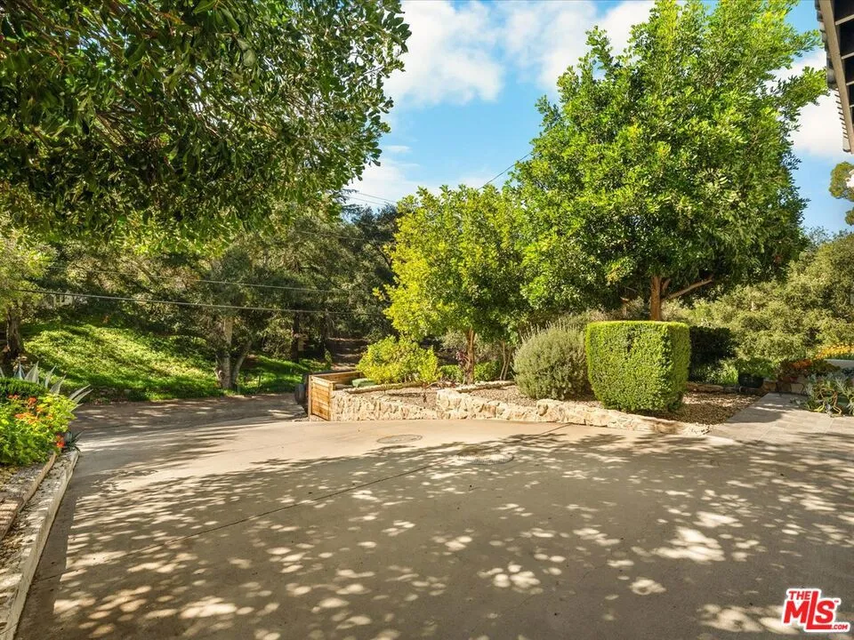 3418 Dorothy Road Topanga, CA 90290