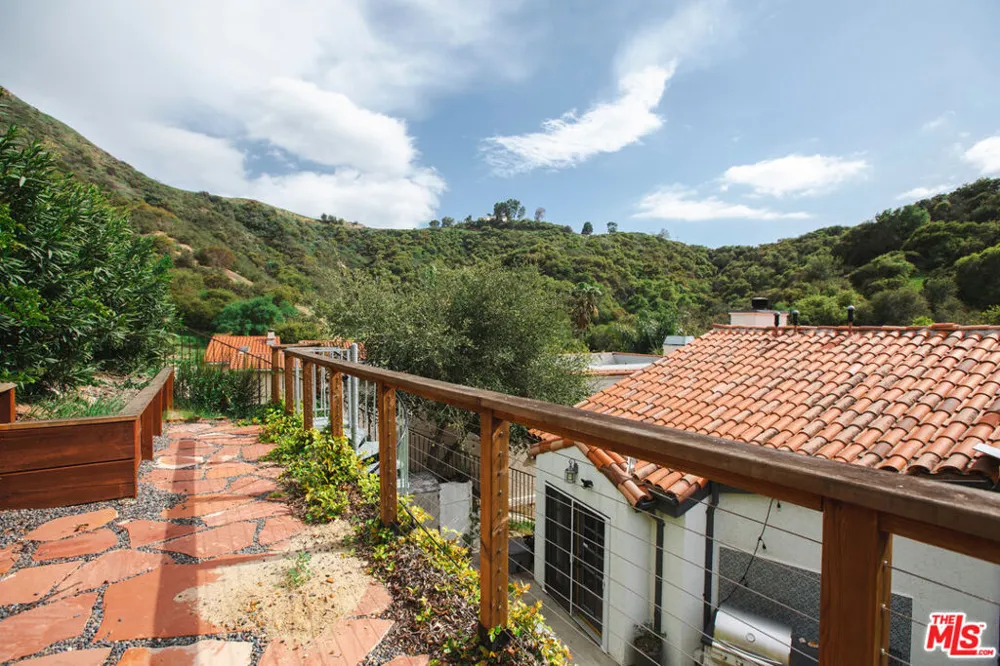 3418 Dorothy Road Topanga, CA 90290