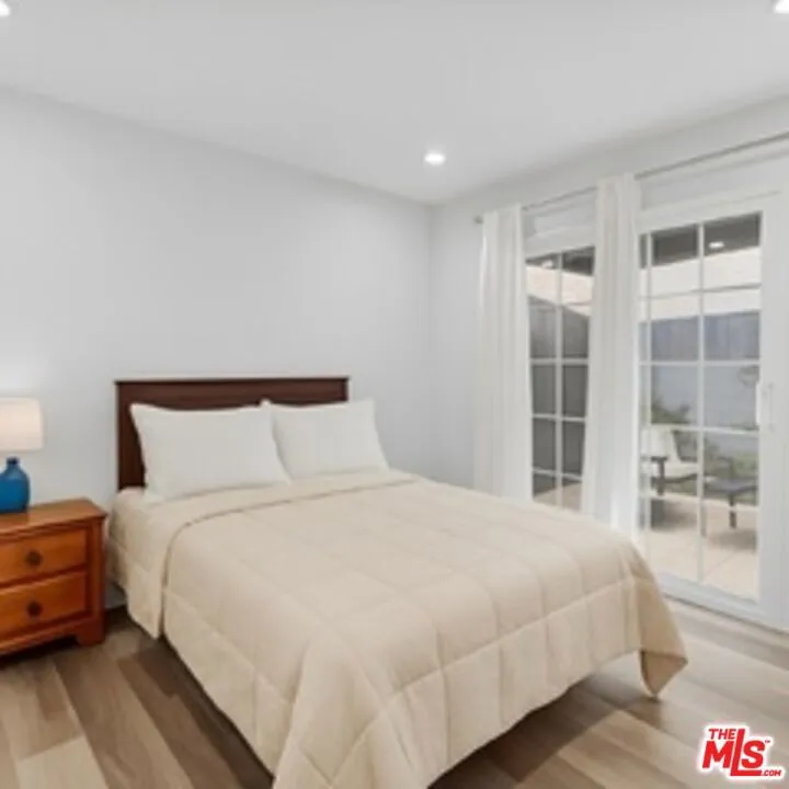11710 Hartsook Street Valley Village, CA 91607
