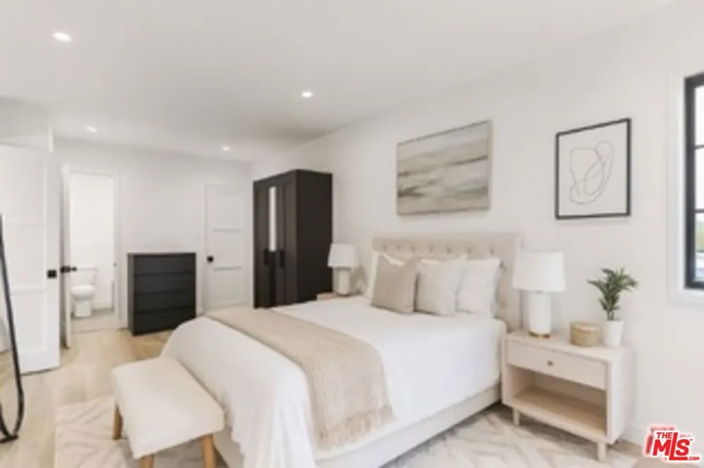 11710 Hartsook Street Valley Village, CA 91607