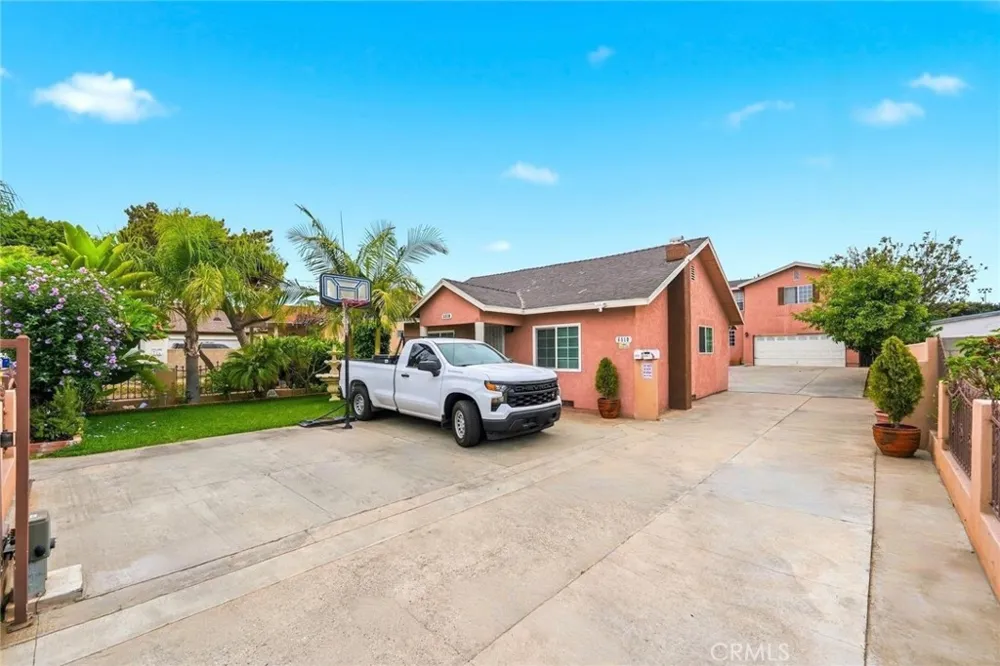 6510 Lucille Avenue Bell, CA 90201
