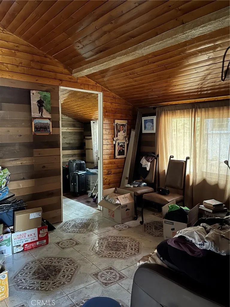 2631 Secret Running Springs, CA 92382