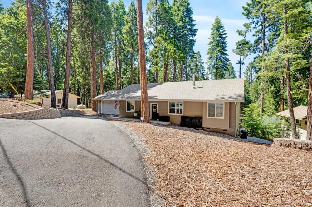 3884 Opal Trail Pollock Pines, CA 95726