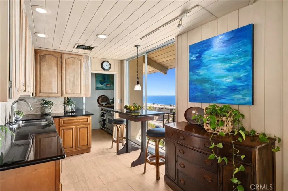 31381 Monterey Street Laguna Beach, CA 92651