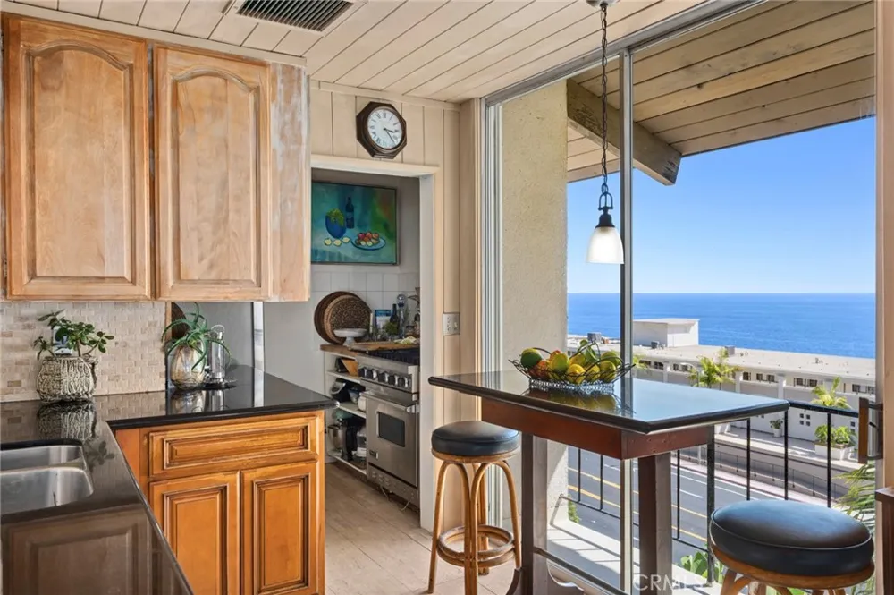 31381 Monterey Street Laguna Beach, CA 92651