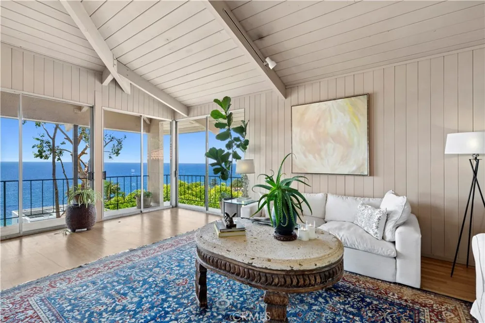 31381 Monterey Street Laguna Beach, CA 92651