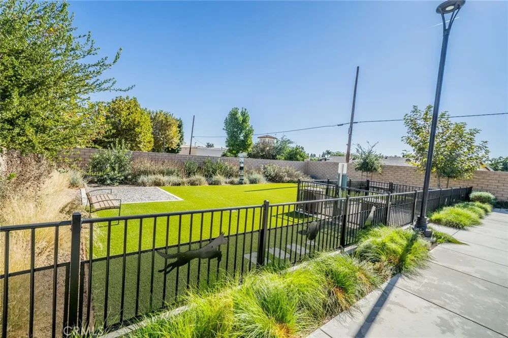 214 Bonita Lane Rialto, CA 92376