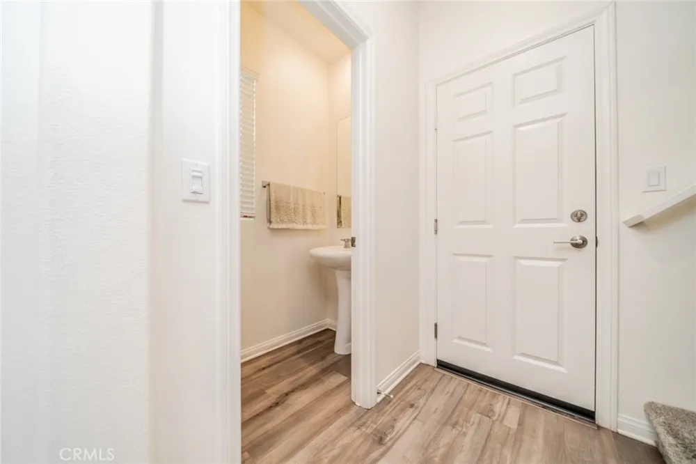 214 Bonita Lane Rialto, CA 92376