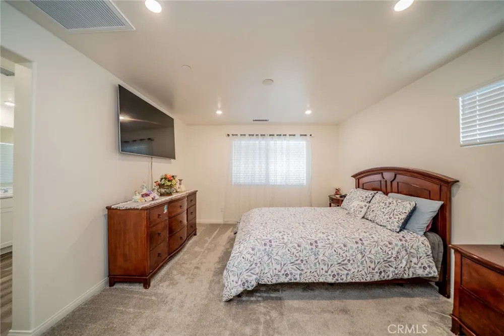 214 Bonita Lane Rialto, CA 92376
