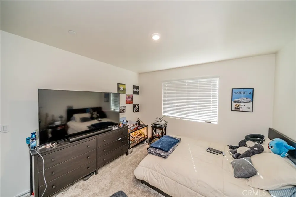 214 Bonita Lane Rialto, CA 92376