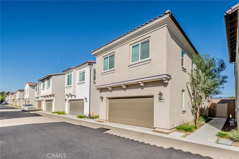 214 Bonita Lane Rialto, CA 92376