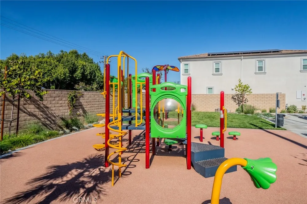 214 Bonita Lane Rialto, CA 92376