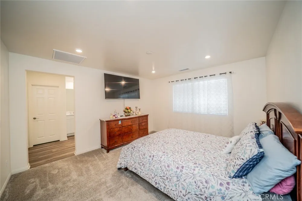 214 Bonita Lane Rialto, CA 92376