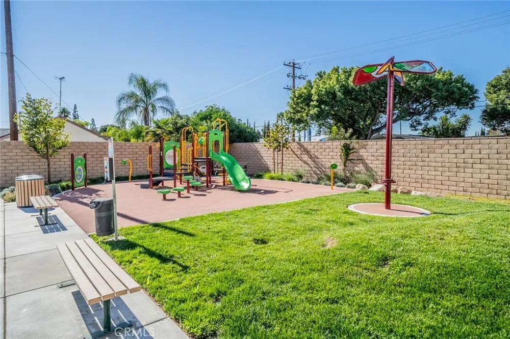214 Bonita Lane Rialto, CA 92376