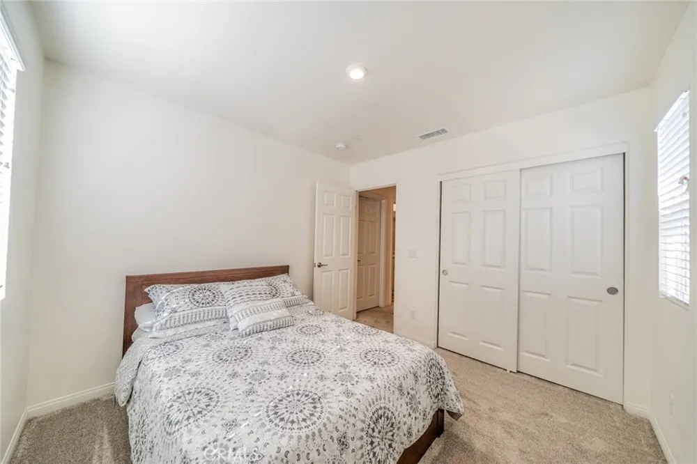 214 Bonita Lane Rialto, CA 92376