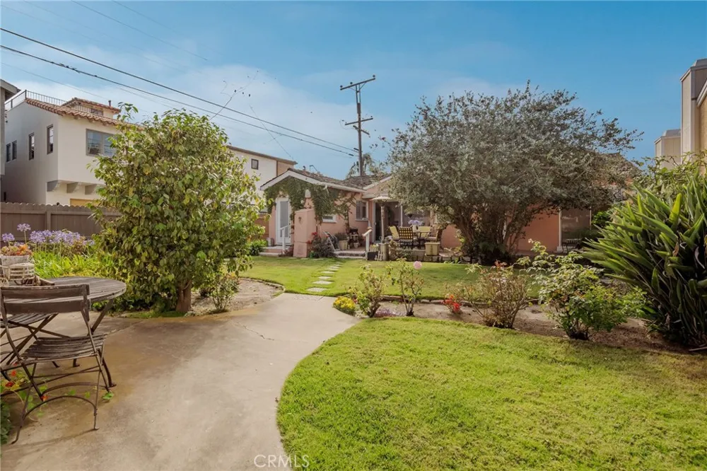 114 5th Seal Beach, CA 90740