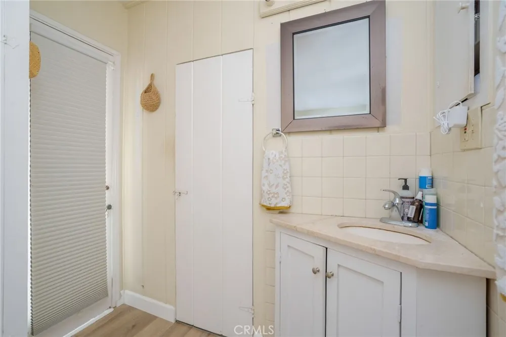114 5th Seal Beach, CA 90740