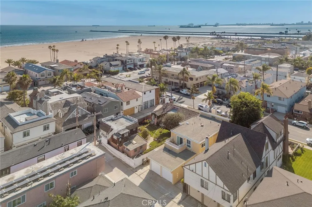 114 5th Seal Beach, CA 90740