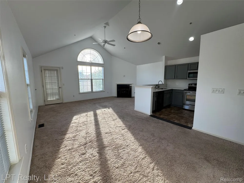 623 Worthington Drive Lansing City, MI 48906