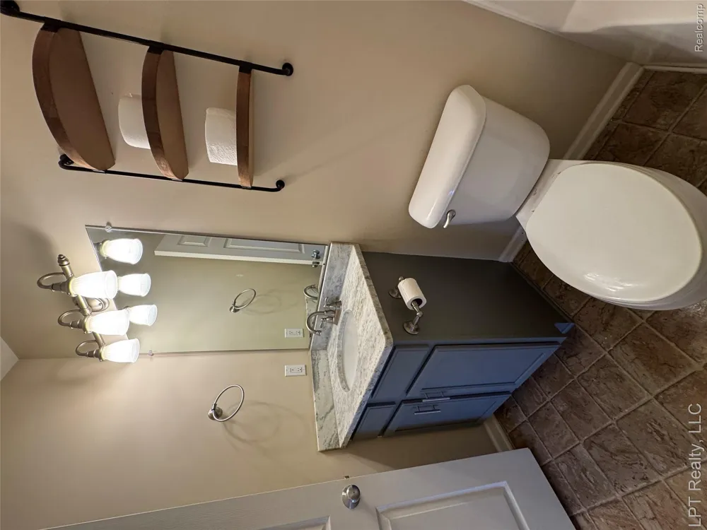 623 Worthington Drive Lansing City, MI 48906