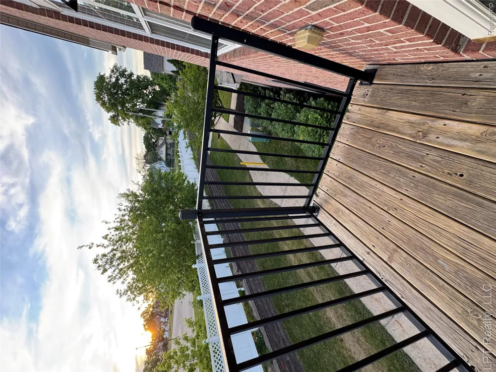 623 Worthington Drive Lansing City, MI 48906
