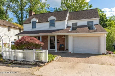 48 Ravine Drive