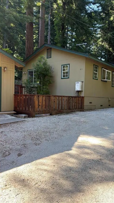 411 Manzanita Road
