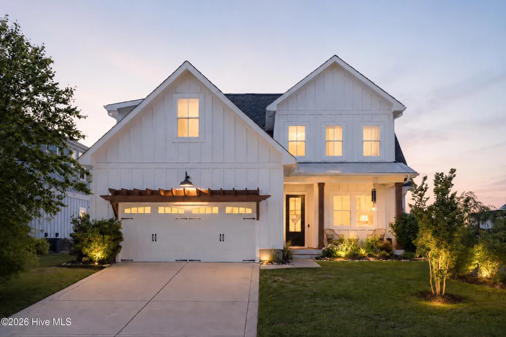 331 Spicer Lake Drive Holly Ridge, NC 28445