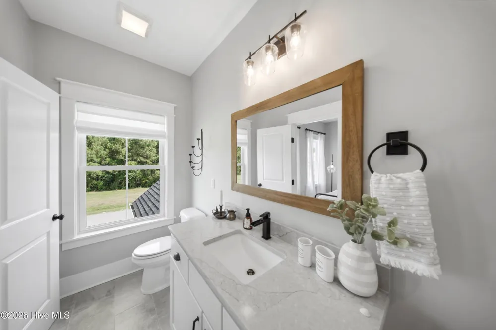 331 Spicer Lake Drive Holly Ridge, NC 28445