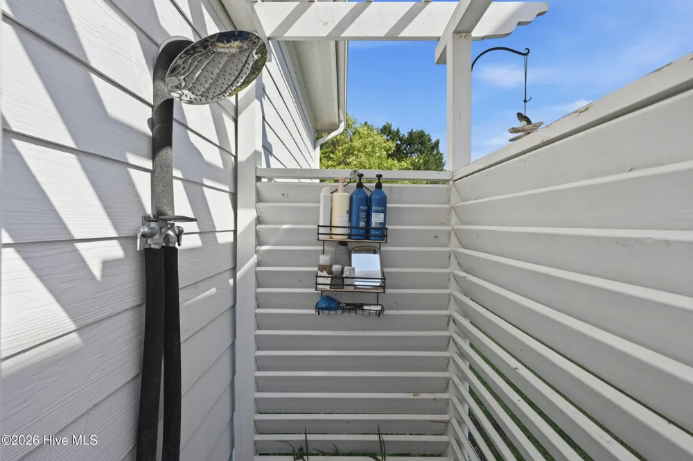 331 Spicer Lake Drive Holly Ridge, NC 28445