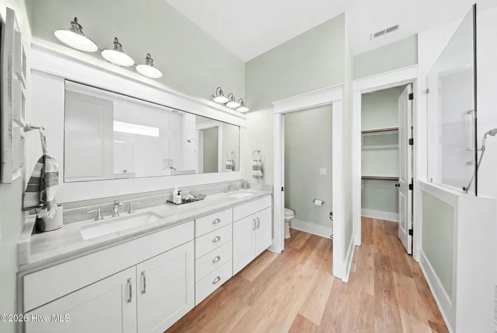 331 Spicer Lake Drive Holly Ridge, NC 28445
