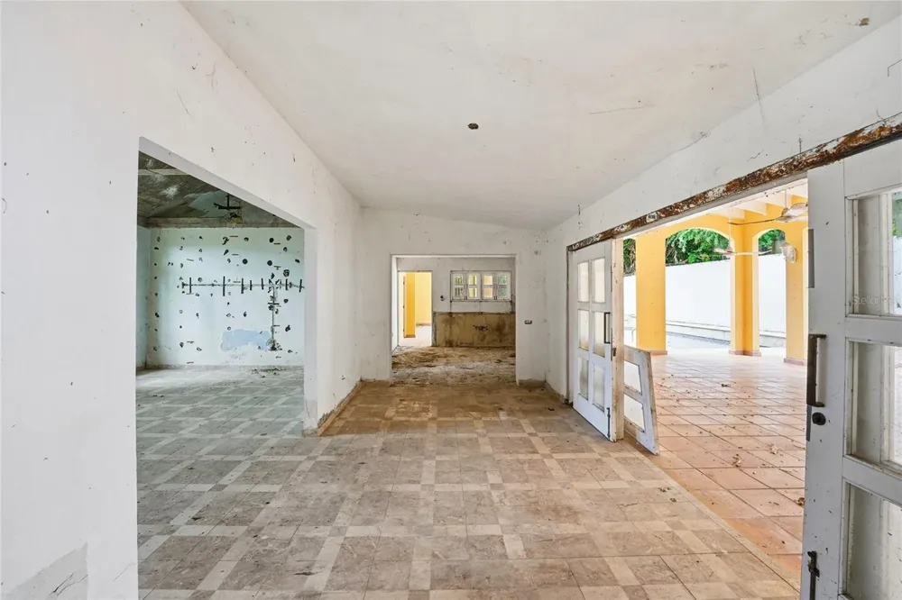2 CALLE J Guaynabo, PR 00966