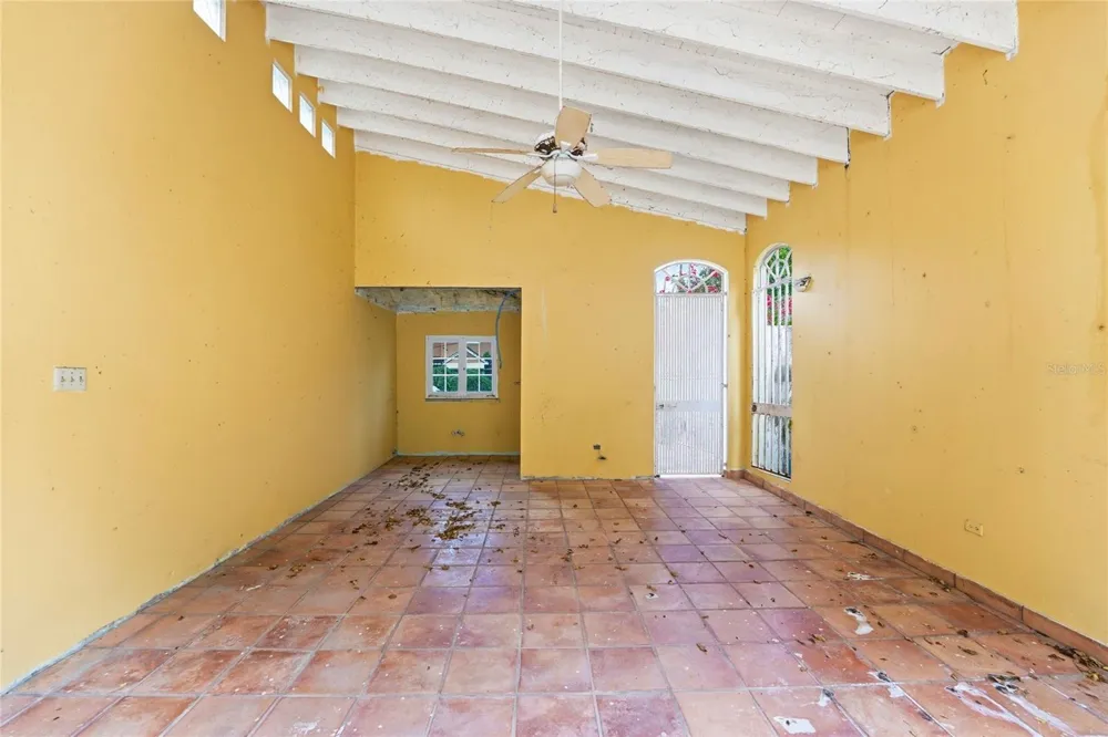 2 CALLE J Guaynabo, PR 00966