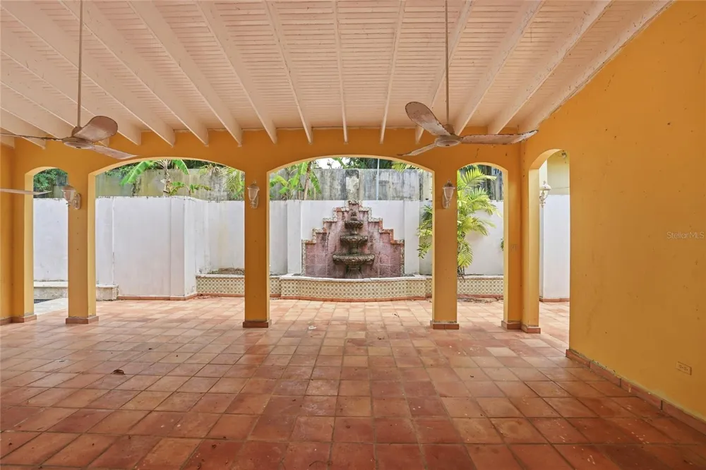 2 CALLE J Guaynabo, PR 00966