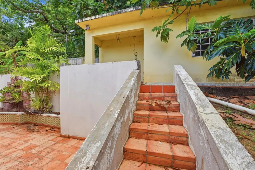 2 CALLE J Guaynabo, PR 00966