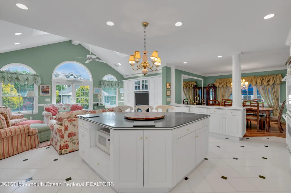 5 New York Boulevard Sea Girt, NJ 08750