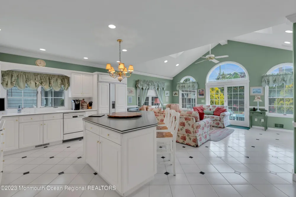 5 New York Boulevard Sea Girt, NJ 08750