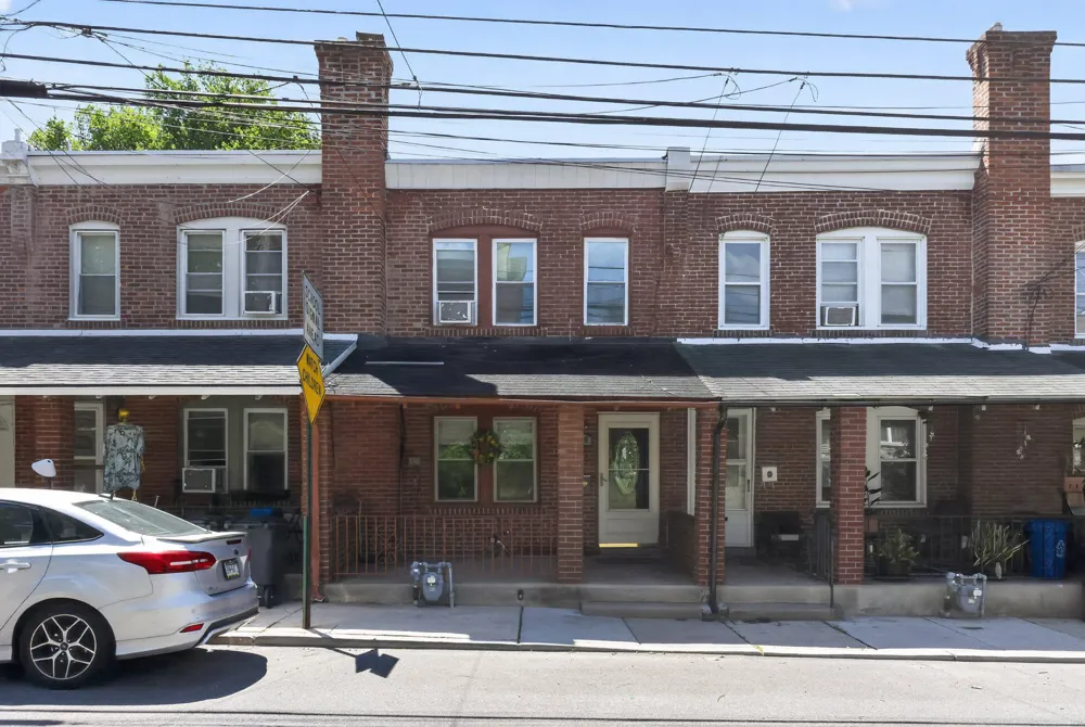 3840 DENNISON AVENUE Drexel Hill, PA 19026