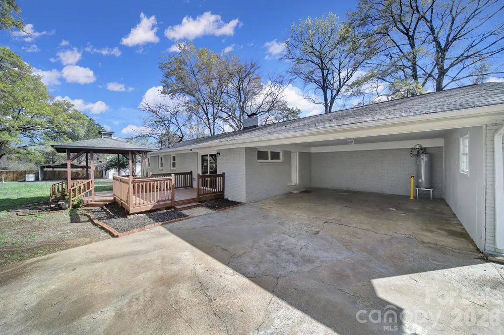 519 Amon Lane Pineville, NC 28134