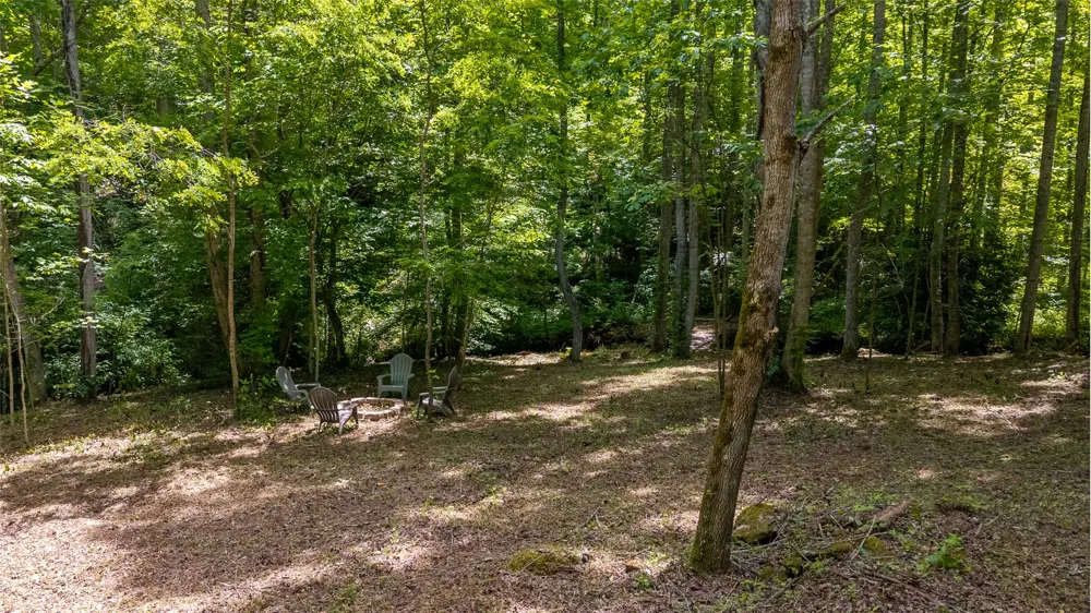 2530 Pilot Knob Road Glenville, NC 28736