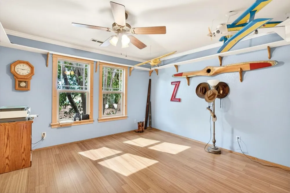2153 Michelle Sanger, CA 93657