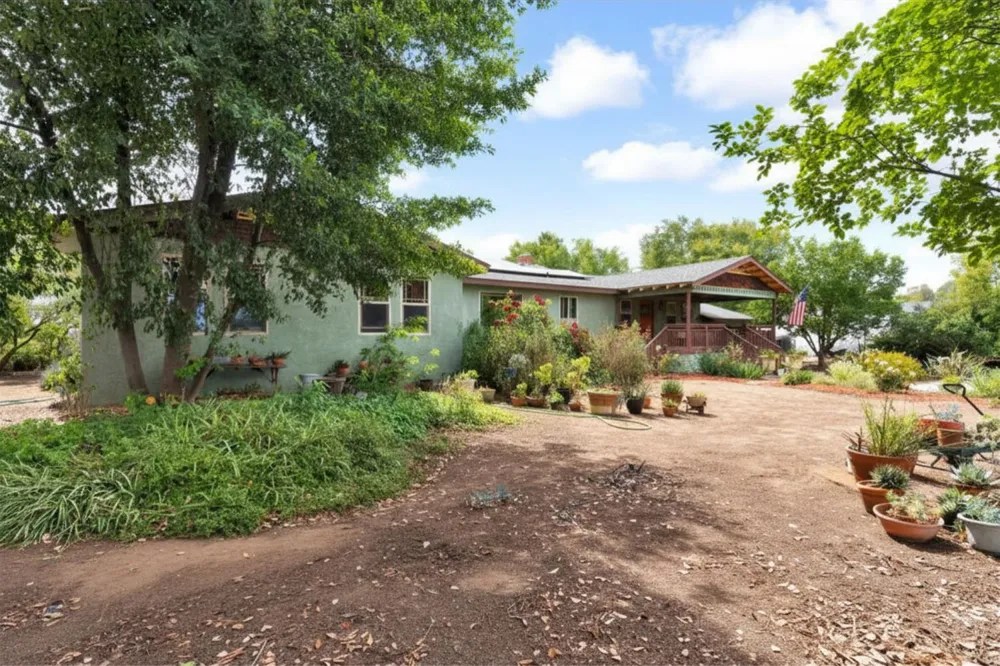 2153 Michelle Sanger, CA 93657
