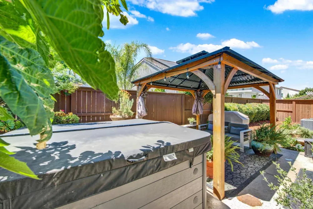 1416 Hammond Woodland, CA 95776