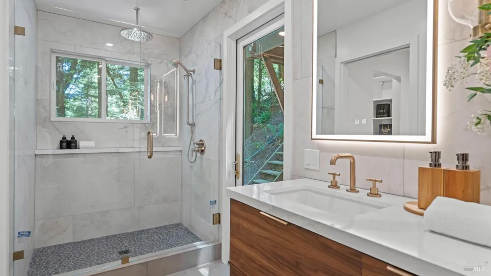 10 Fire Road Larkspur, CA 94939