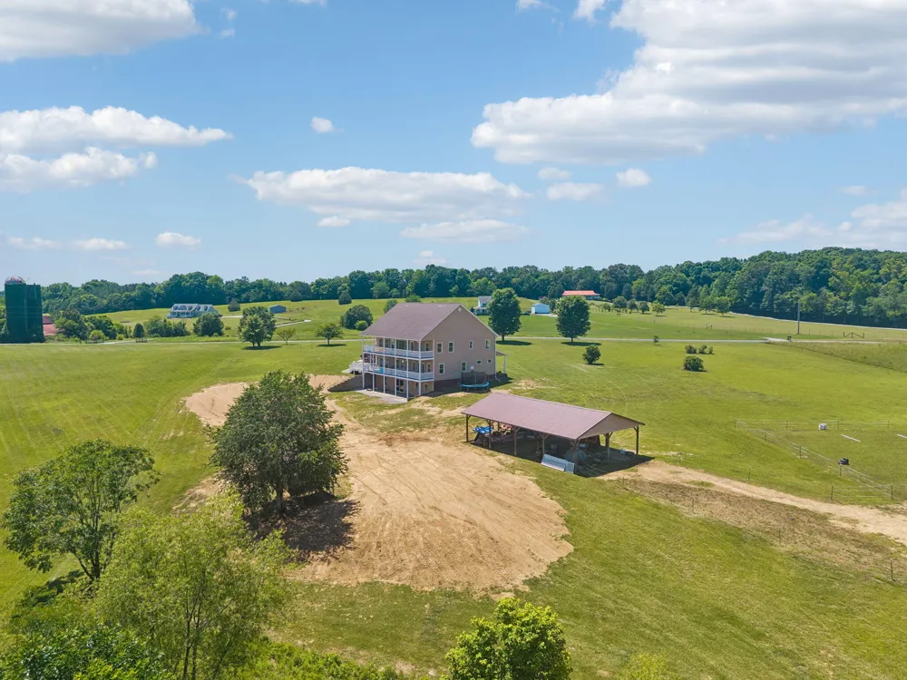 341 County Road 782 Etowah, TN 37331
