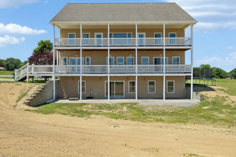 341 County Road 782 Etowah, TN 37331