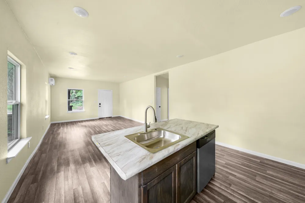 2013 West 10th Street Texarkana, TX 75501