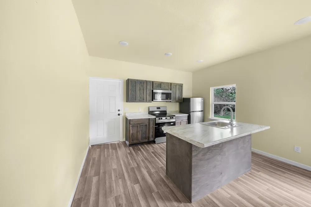 2013 West 10th Street Texarkana, TX 75501