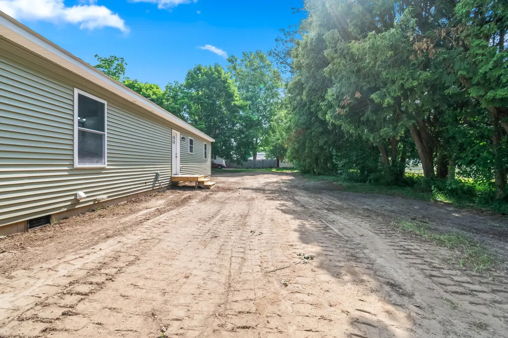 203 Pelton Avenue Coldwater, MI 49036