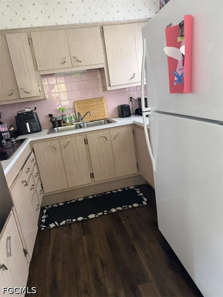 Kelly Street Fort Myers, FL 33901